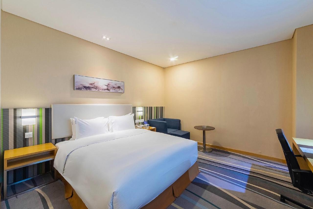 Holiday Inn Express Baoji City Centre By Ihg Экстерьер фото