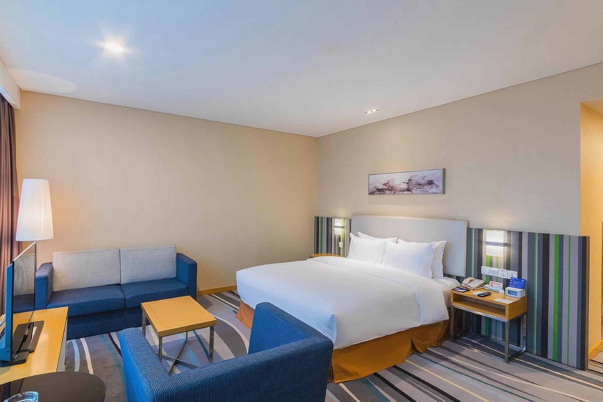 Holiday Inn Express Baoji City Centre By Ihg Экстерьер фото